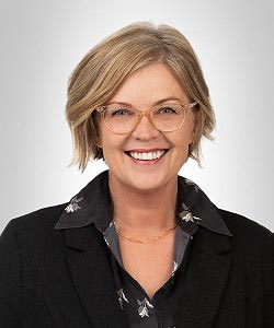 Photo of Stephanie Oyen